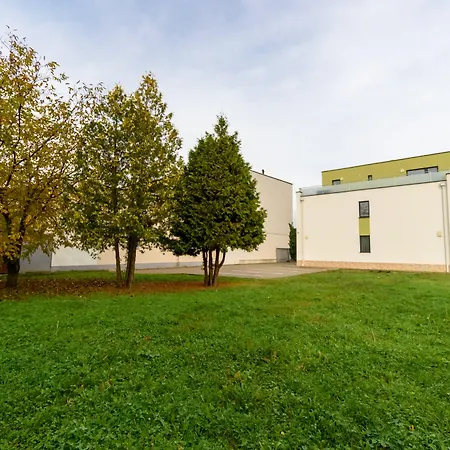 Solid Gold Garni Hotel