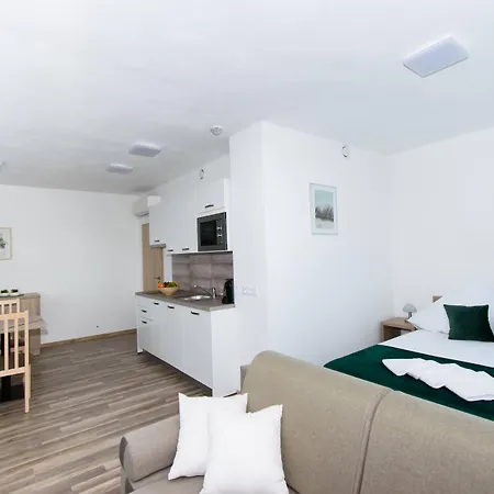 Solid Gold Garni Hotel Malacky