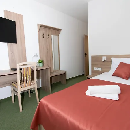 Solid Gold Garni Hotel Malacky