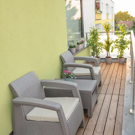 Hotel Solid Gold Garni