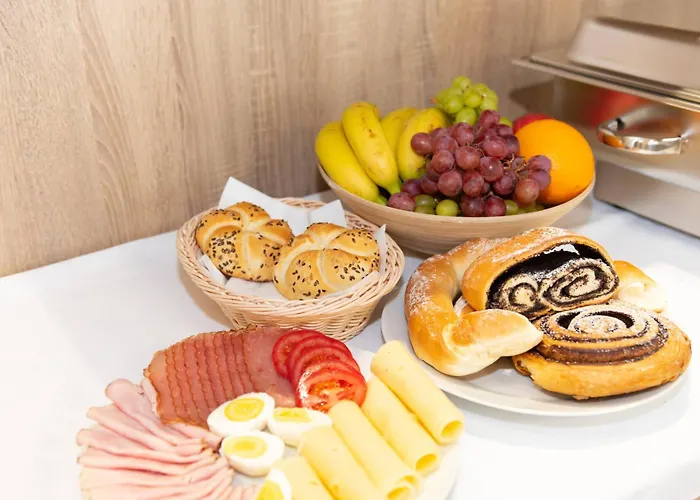 Hotel Solid Gold Garni 3*